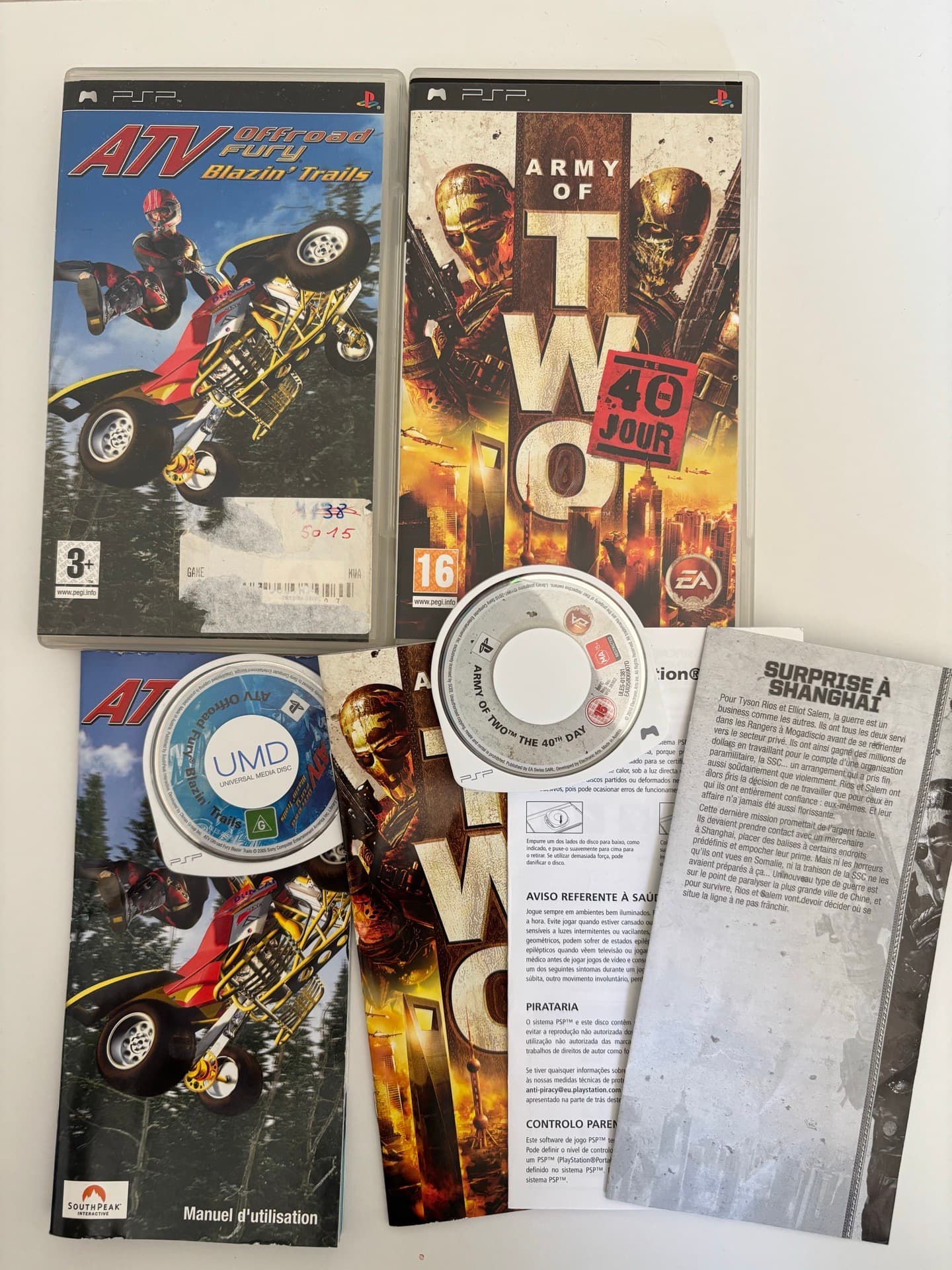 Lot de 2 jeux PSP